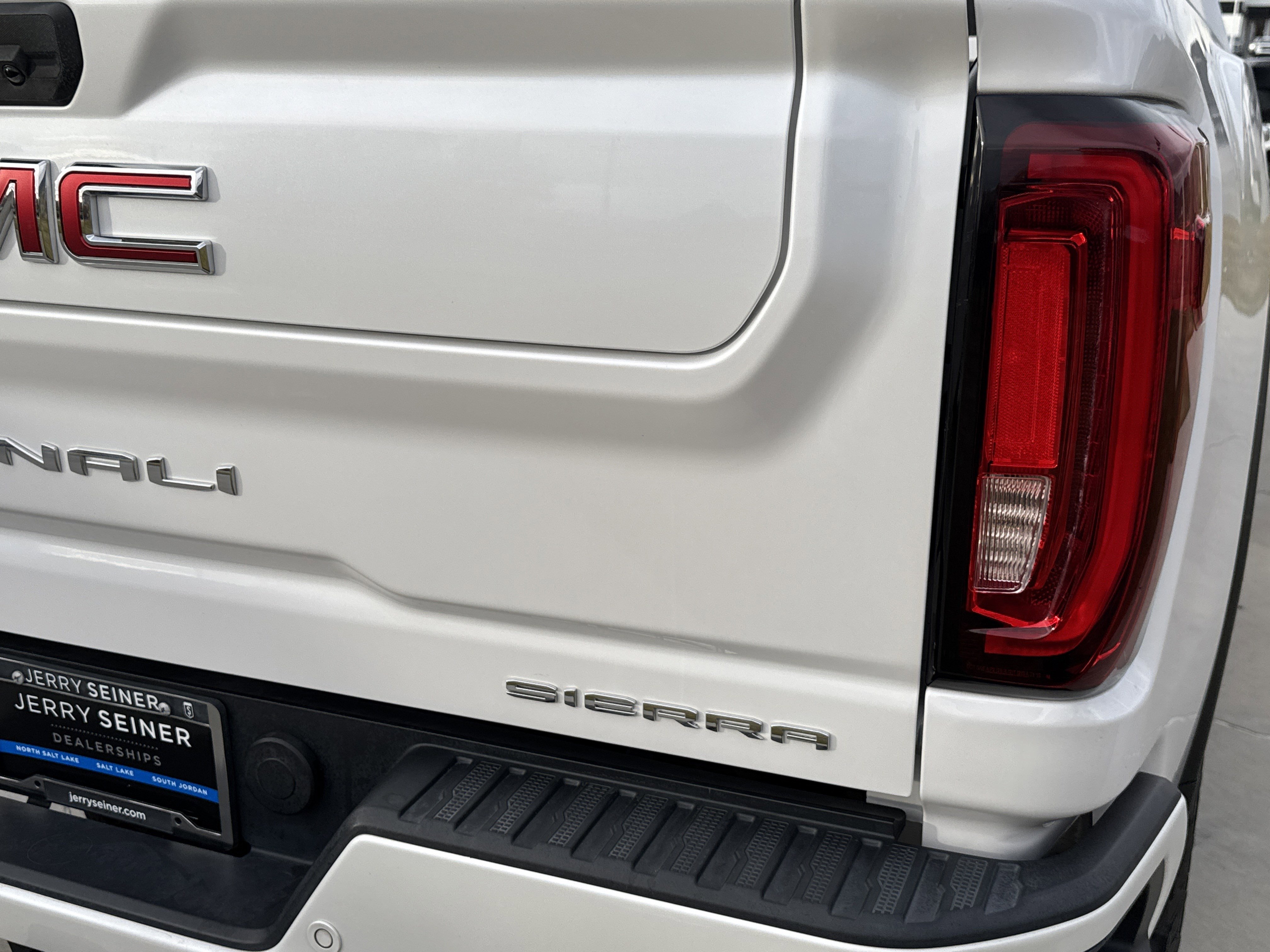 2020 Gmc Sierra 3500 HD Denali photo 2
