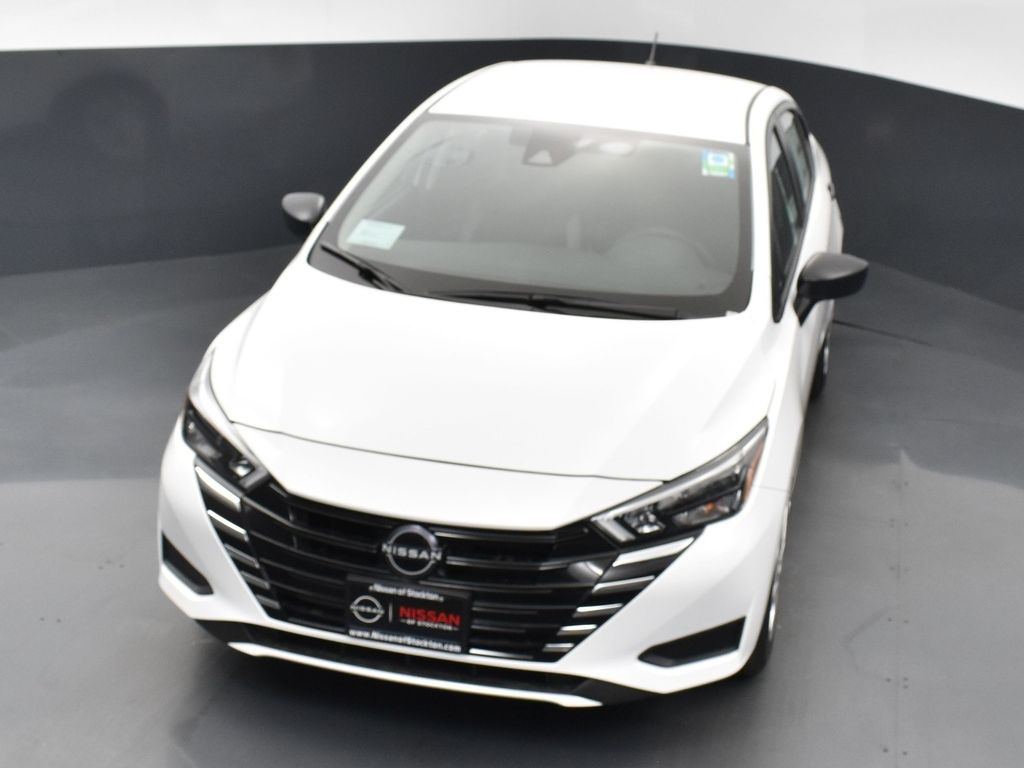 2025 Nissan Versa 1.6 S photo 32