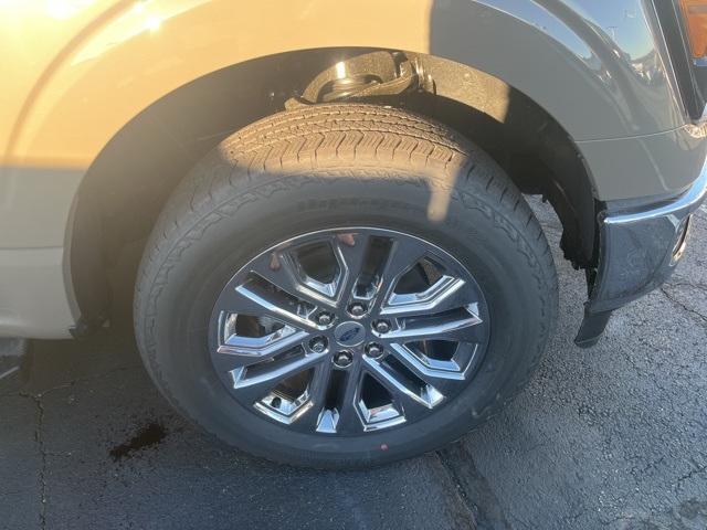 2025 Ford F-150 Lariat photo 4