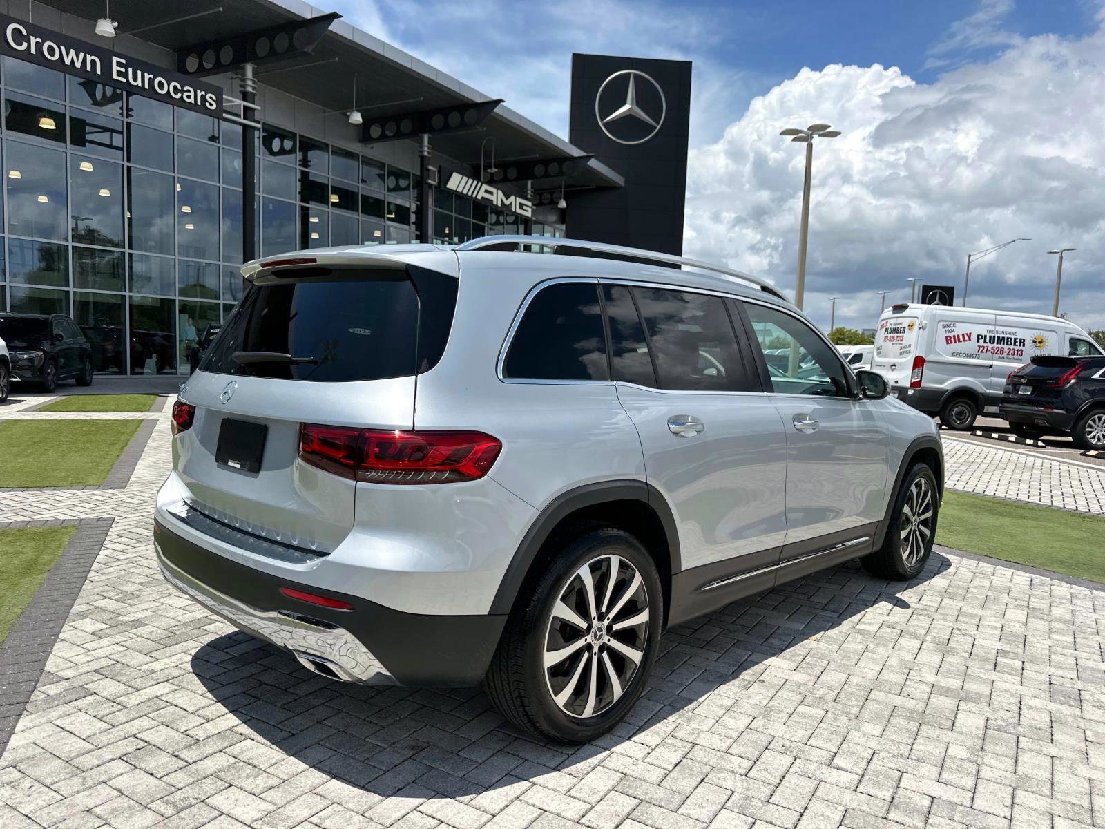 2022 Mercedes Benz GLB 250 photo 2