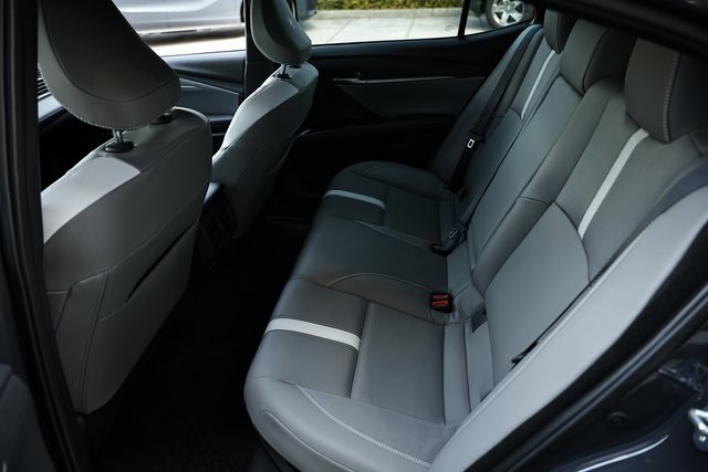 2025 Toyota Camry SE photo 25