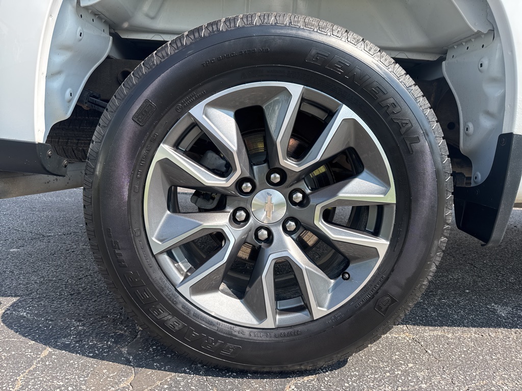 2023 Chevrolet Silverado 1500 LT photo 10