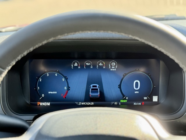 2025 Ford F-150 Lariat photo 17
