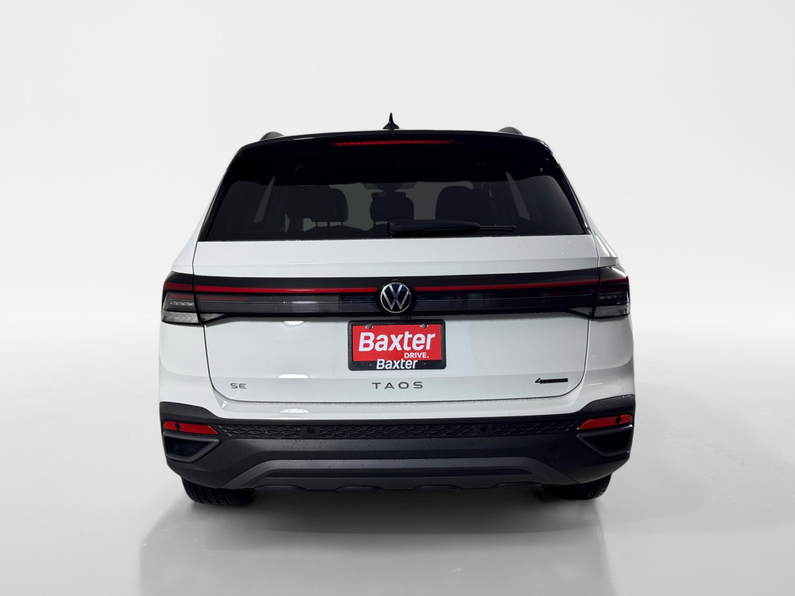 2025 Volkswagen Taos SE photo 4