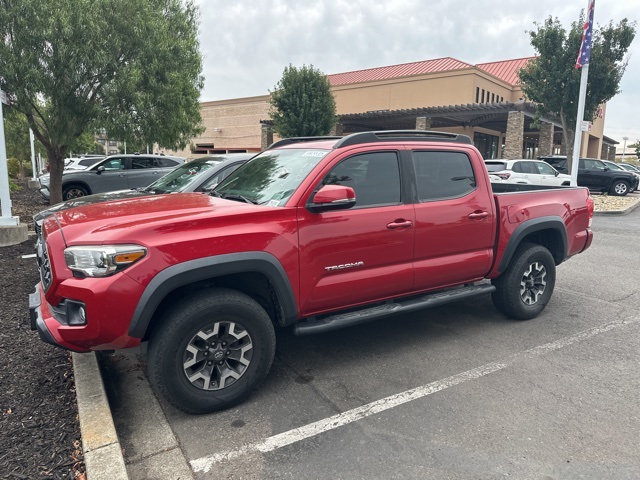 2019 Toyota Tacoma TRD Off-Road V6 photo 12