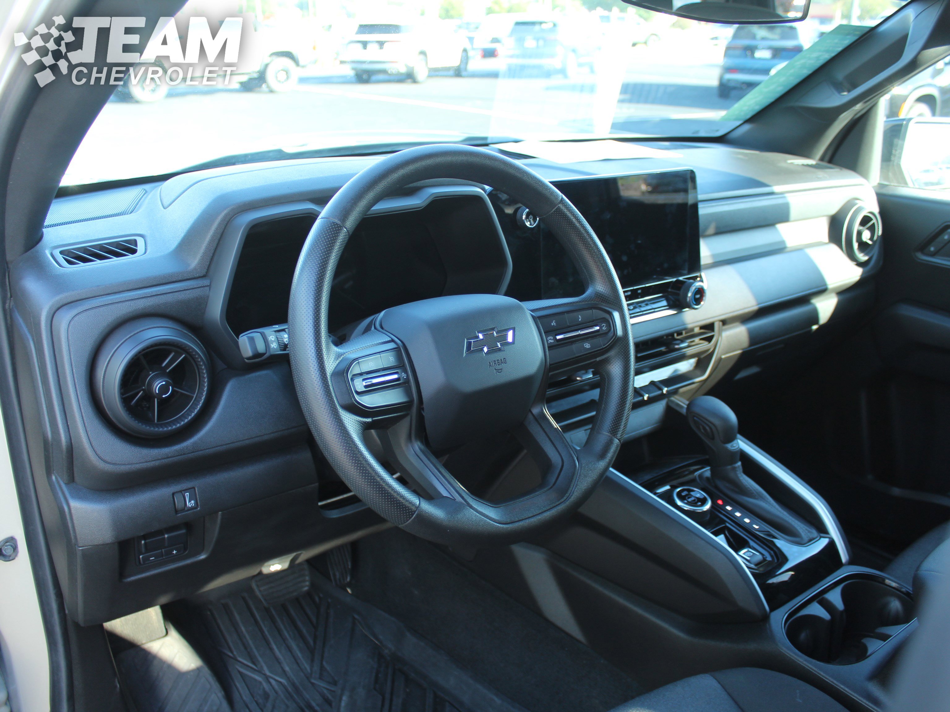 2024 Chevrolet Colorado Trail Boss photo 9