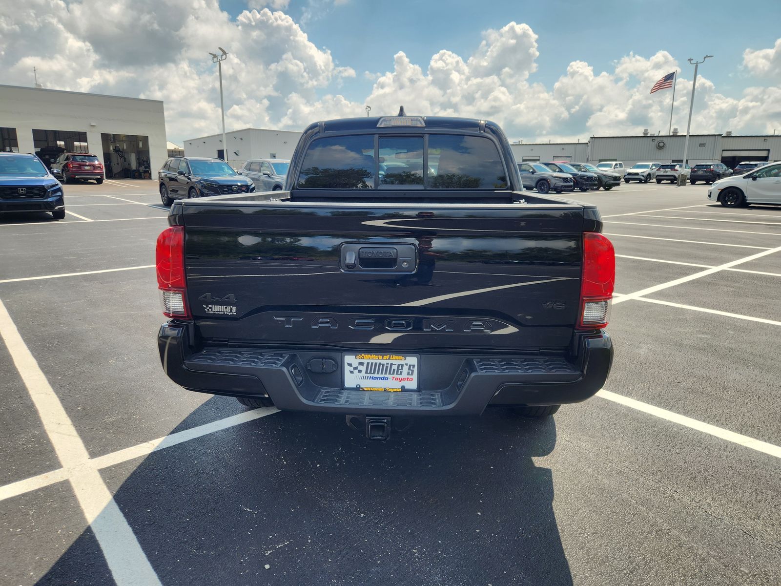 2023 Toyota Tacoma SR 4x4 Double Cab photo 2