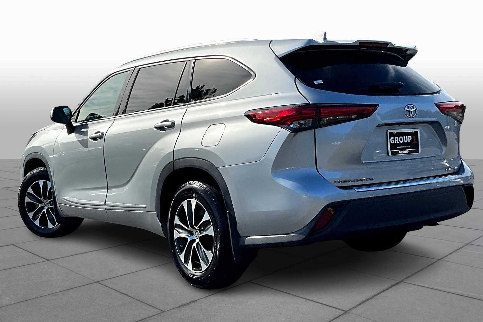 2020 Toyota Highlander XLE photo 4