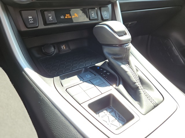 2024 Toyota RAV4 XLE Premium photo 40