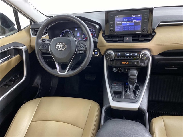 2022 Toyota RAV4 XLE photo 6