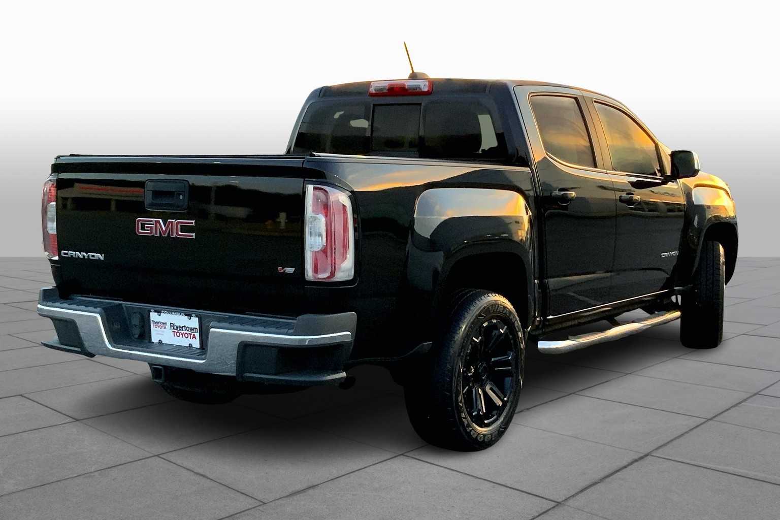 2017 Gmc Canyon SLT photo 11