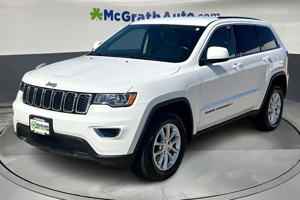 2022 Jeep Grand Cherokee Laredo E photo 3