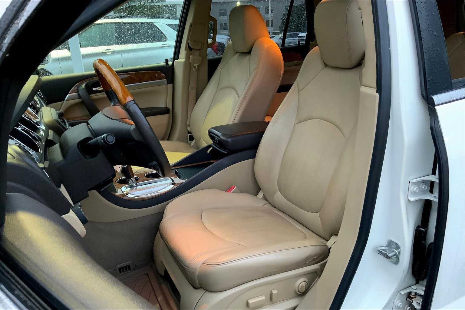 2012 Buick Enclave Leather photo 6