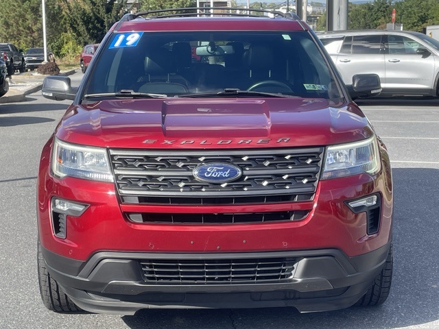 2019 Ford Explorer XLT photo 2