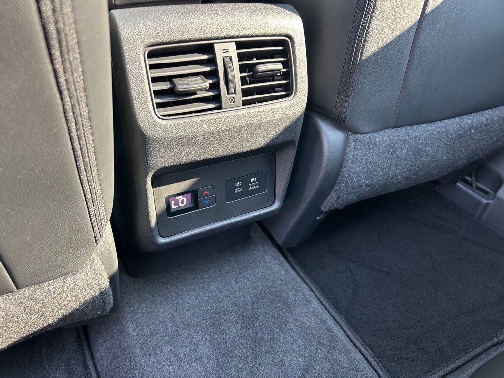 2022 Nissan Rogue SL photo 24