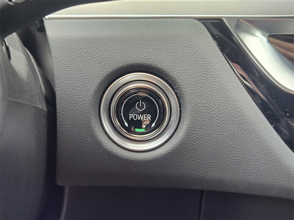 2025 Cadillac Lyriq Luxury photo 18