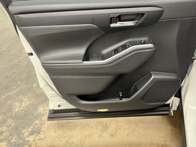 2021 Toyota Highlander XSE photo 16