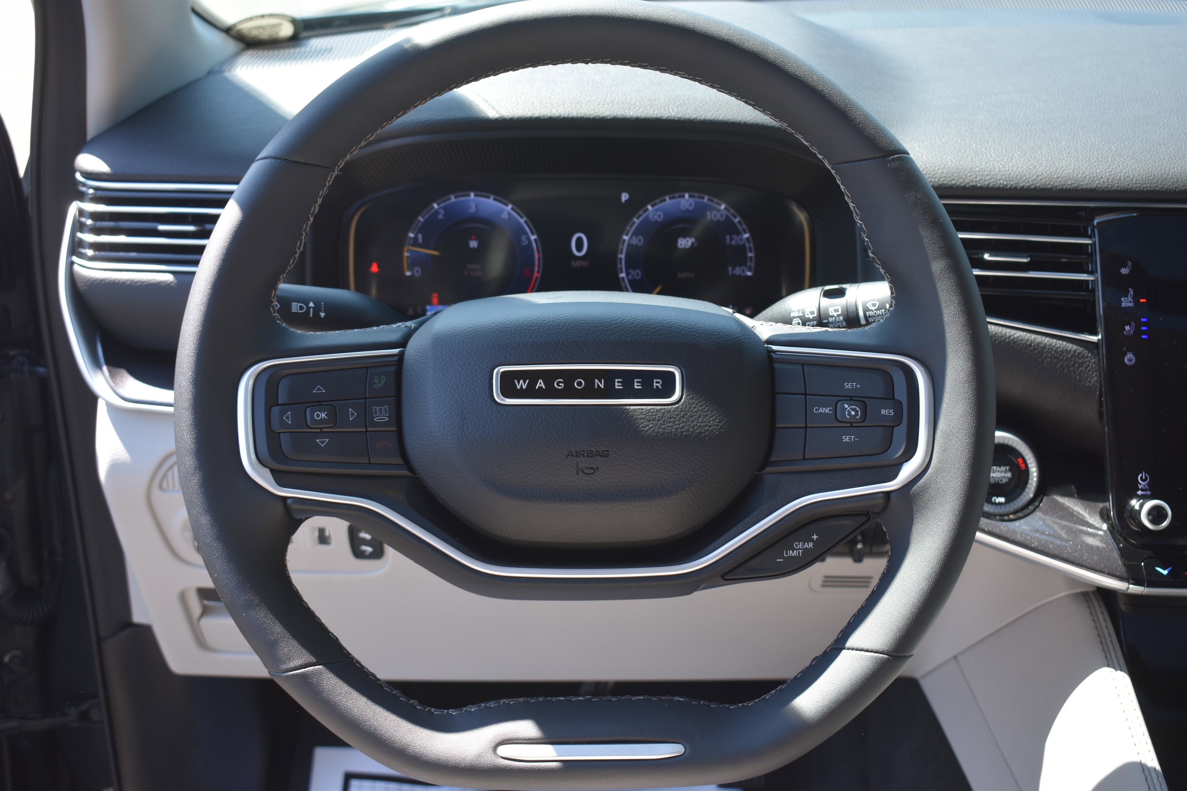 2024 Jeep Wagoneer Base photo 12