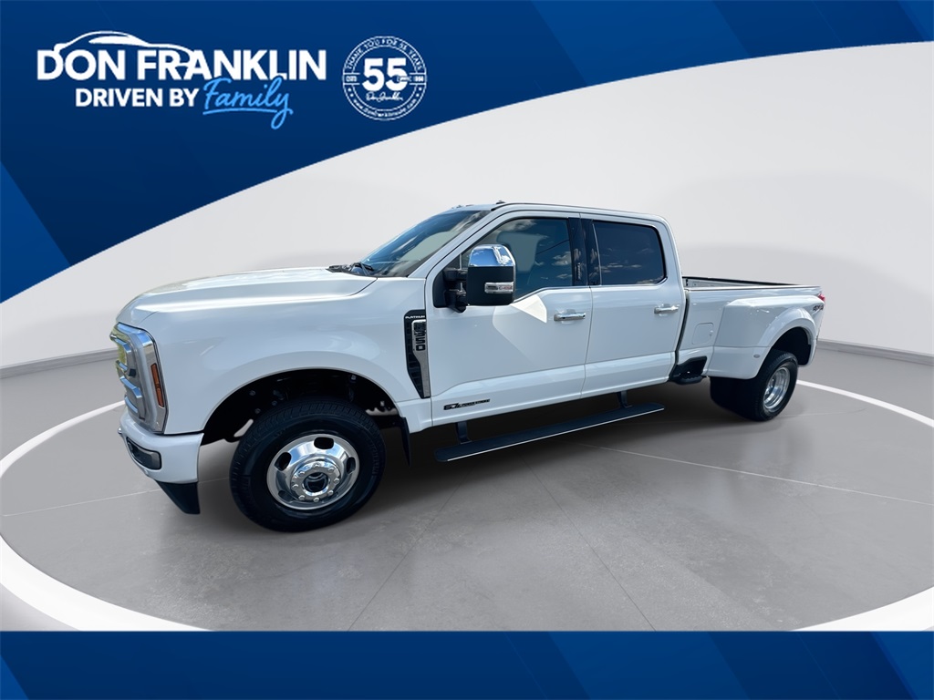 2024 Ford F-350 Super Duty Platinum's photo