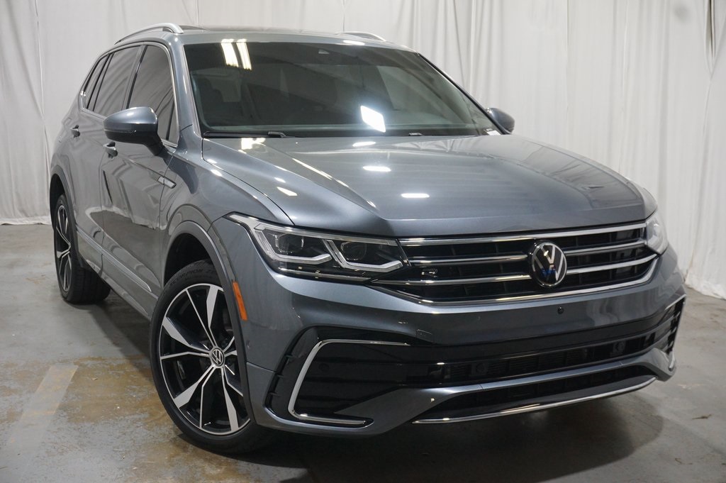 2024 Volkswagen Tiguan SEL R-Line Black photo 4