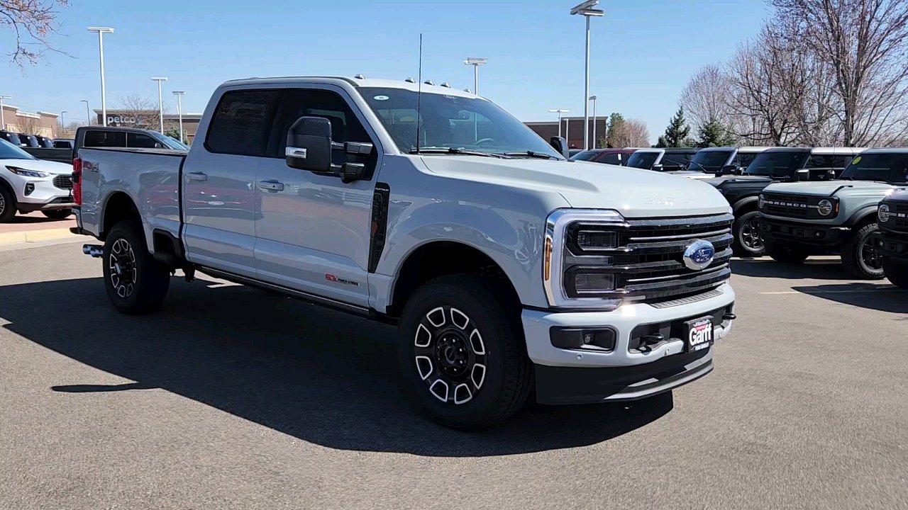 2025 Ford F-350 Platinum photo 5