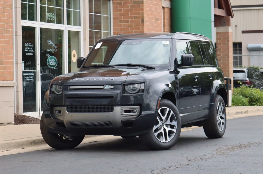 2025 Land Rover Defender X-Dynamic SE's photo