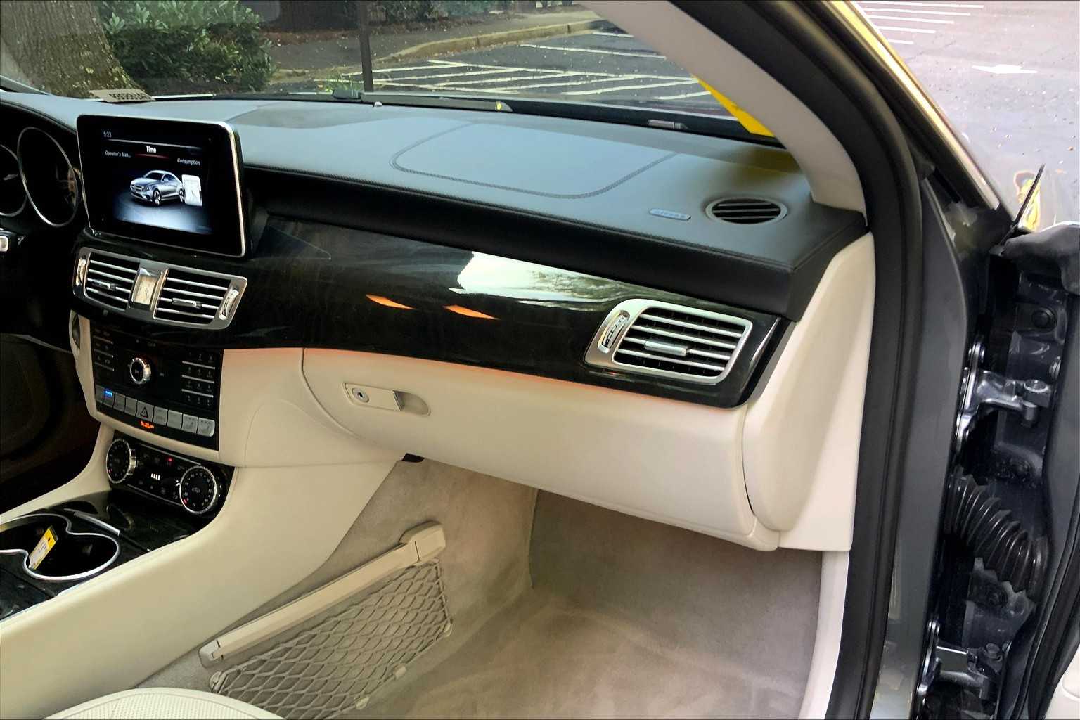 2016 Mercedes Benz CLS 400 photo 17