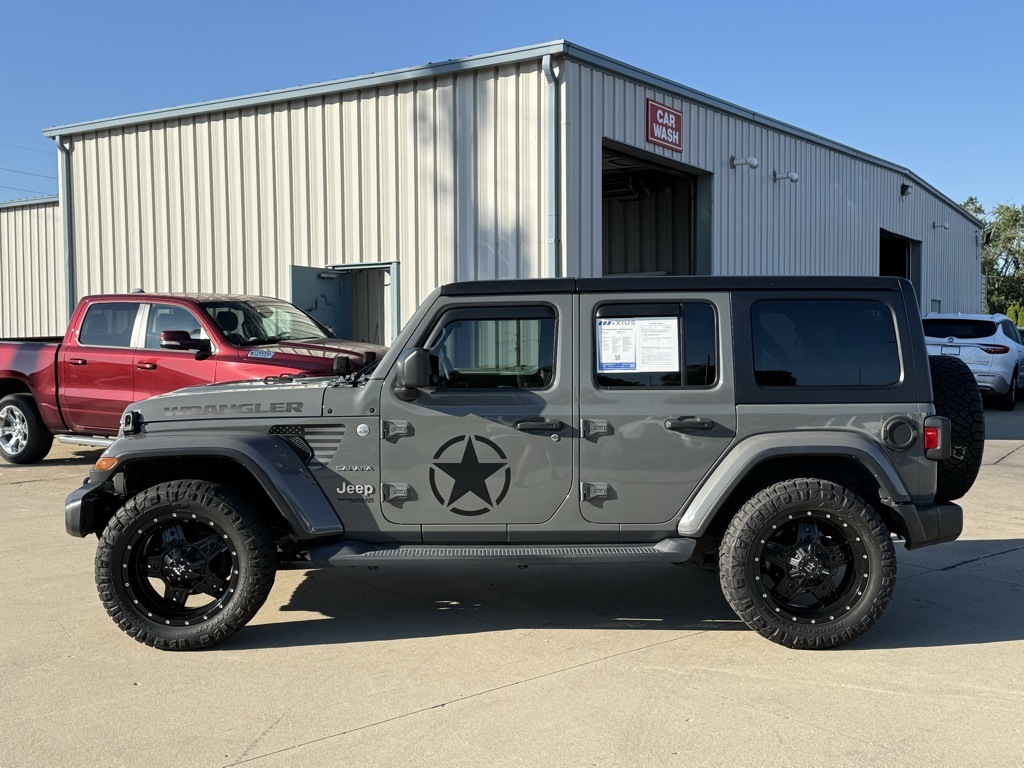 2018 Jeep Wrangler Unlimited Sahara photo 4