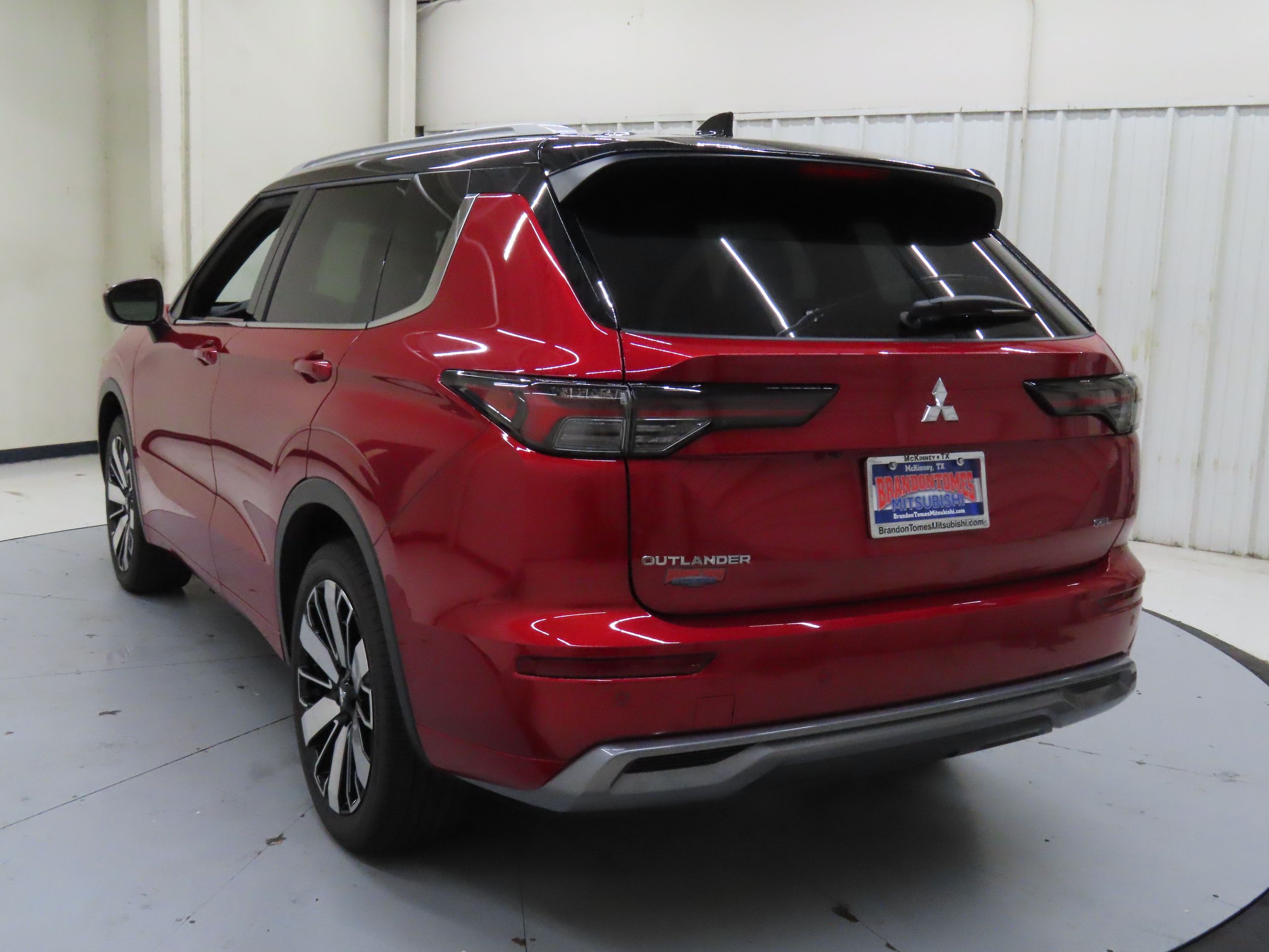 2025 Mitsubishi Outlander SEL photo 4