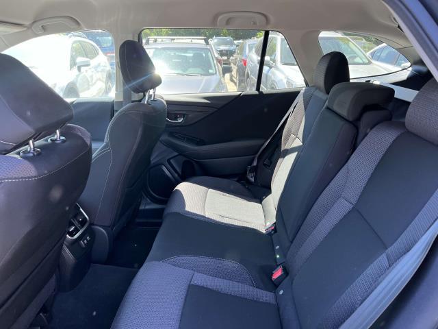 2022 Subaru Outback Premium photo 8