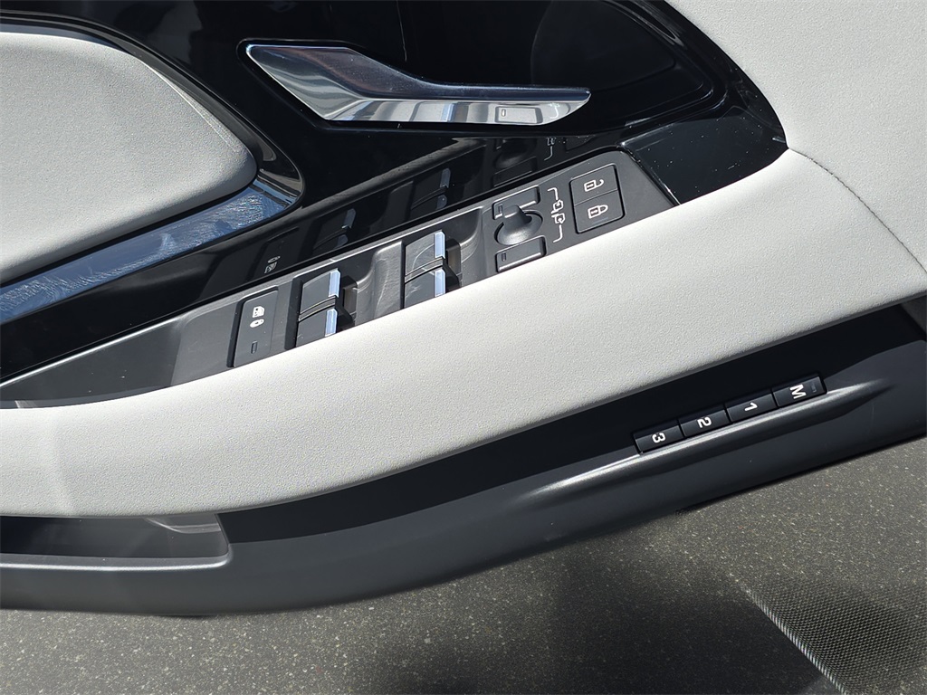 2026 Land Rover Range Rover Evoque S photo 26