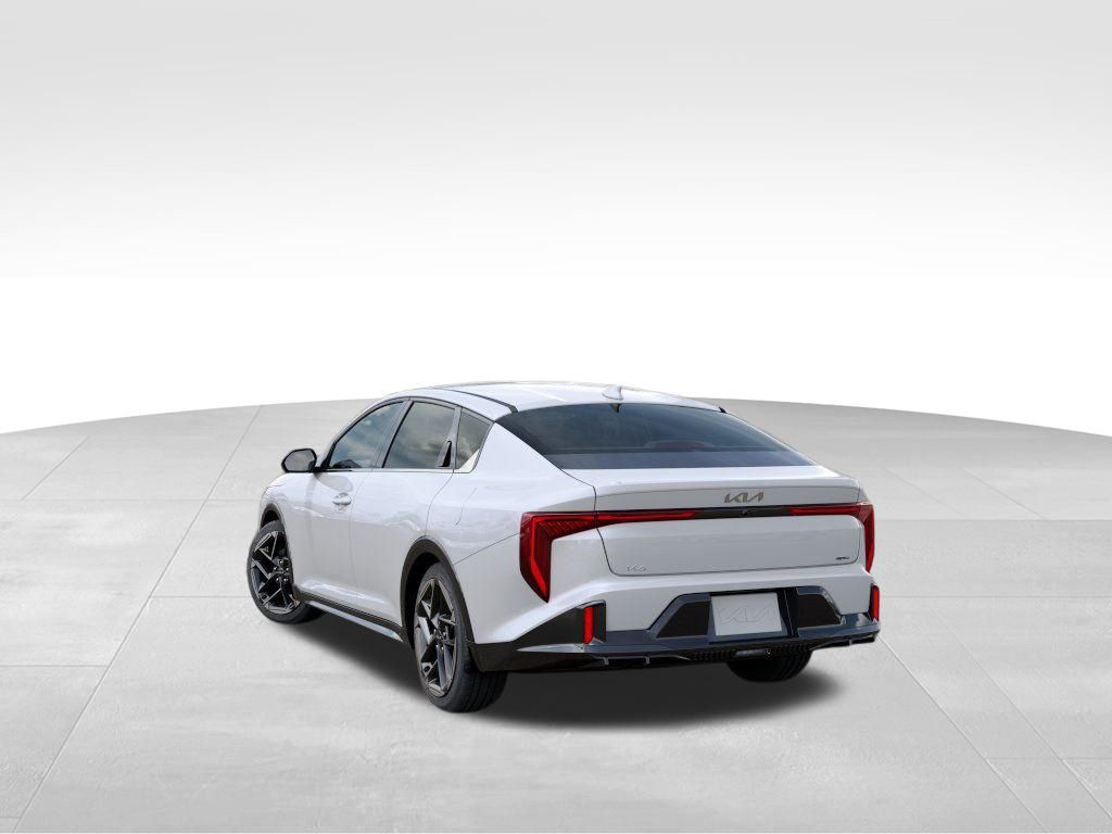 2025 Kia K4 GT-Line photo 4