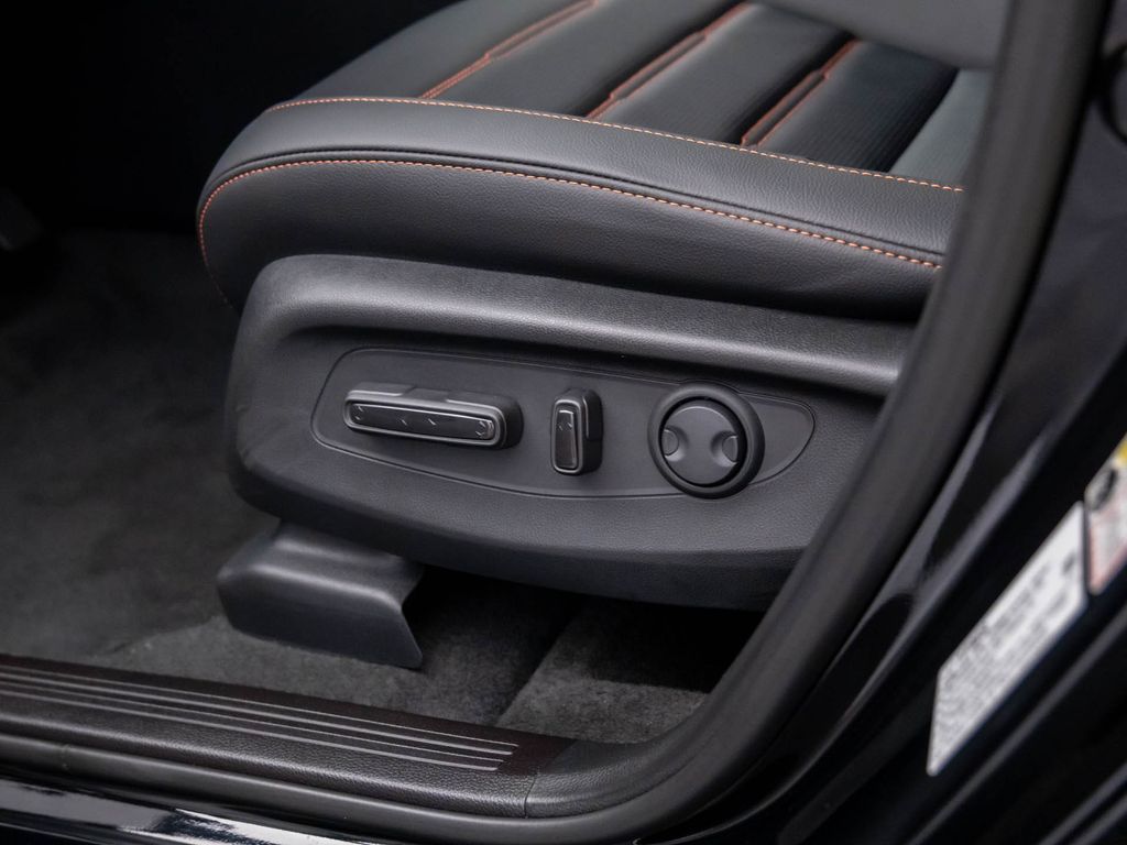 2026 Honda CR-V Hybrid Sport-L photo 11