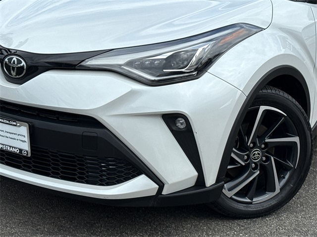 2022 Toyota C-HR Limited photo 7