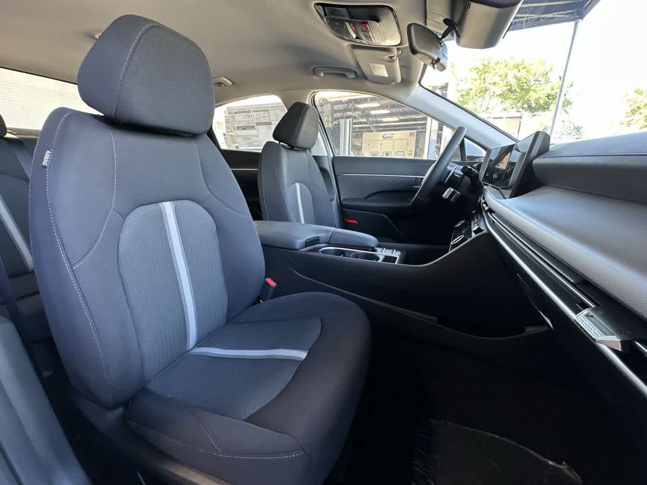 2025 Hyundai Sonata Hybrid SEL photo 26