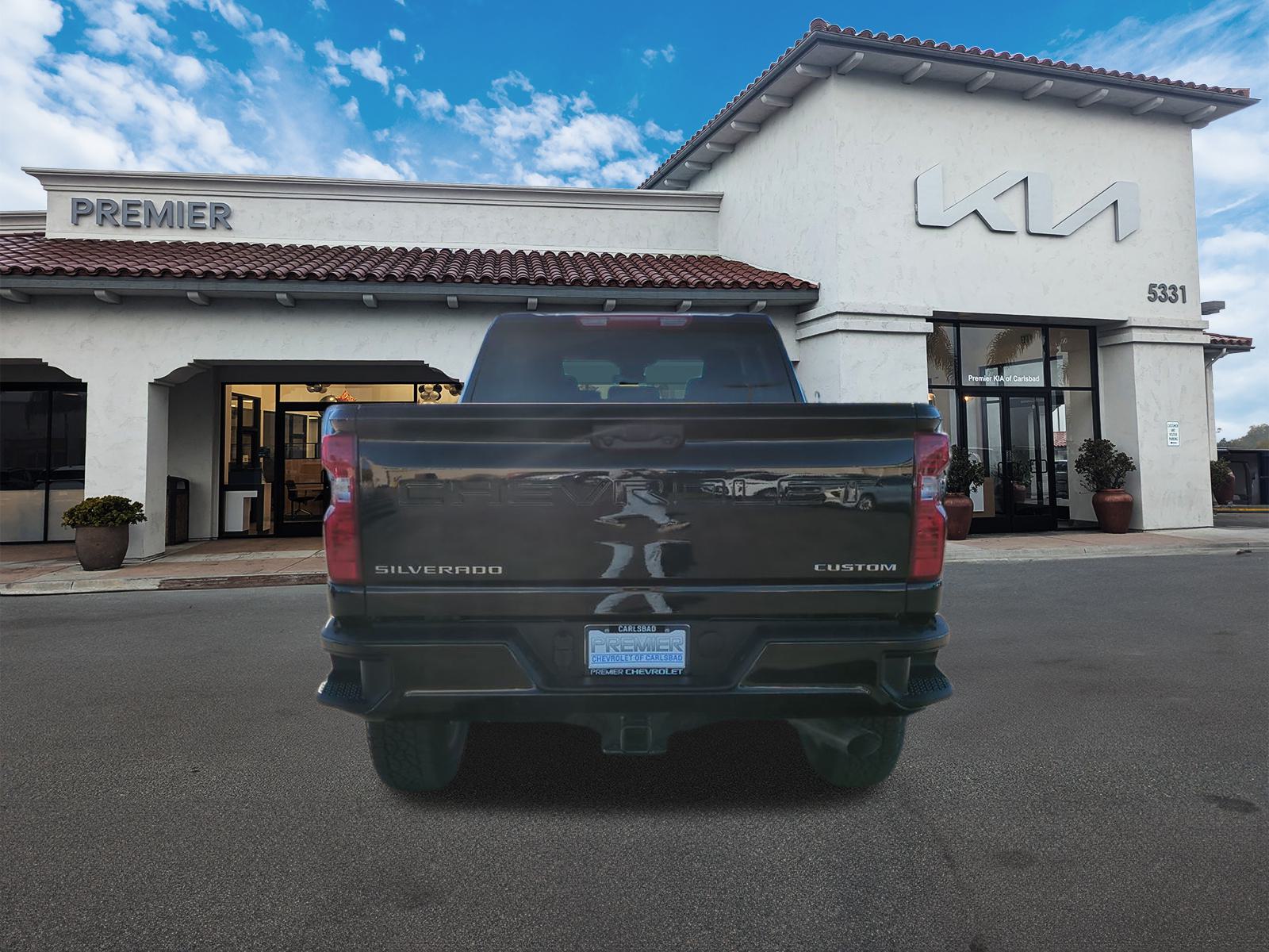 2024 Chevrolet Silverado 2500HD Custom photo 3