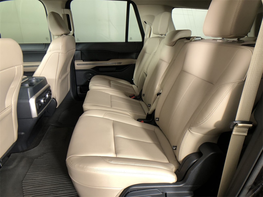 2022 Ford Expedition MAX XLT photo 22
