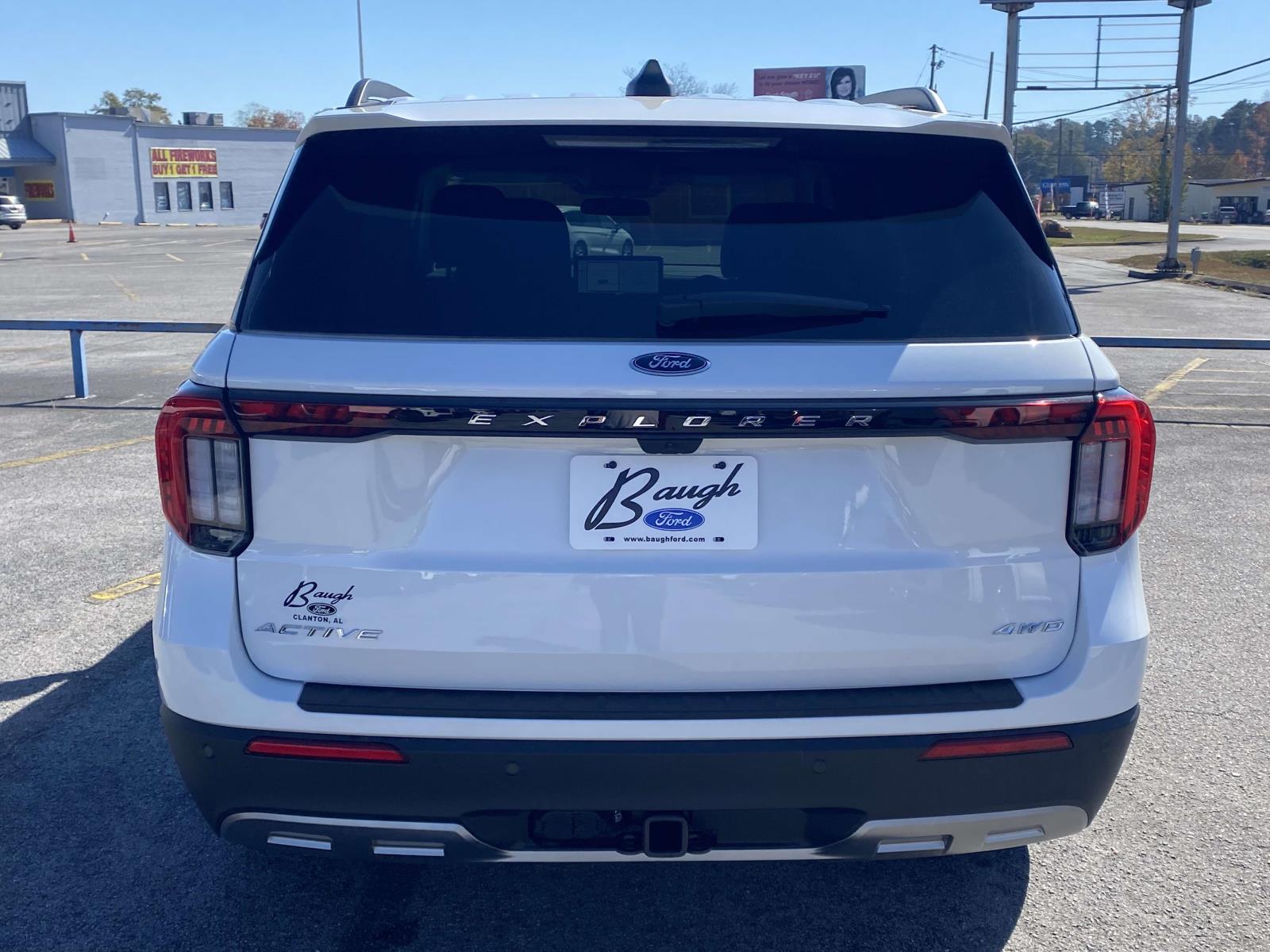 2026 Ford Explorer photo 3