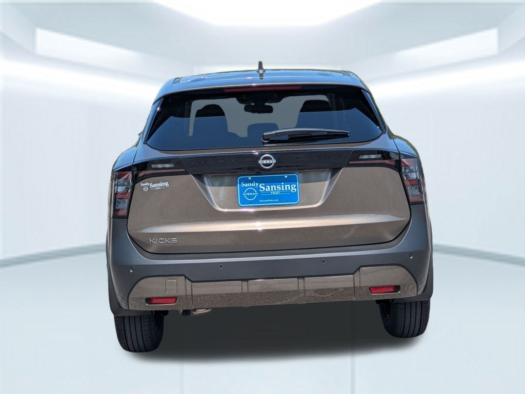 2025 Nissan Kicks SV photo 4