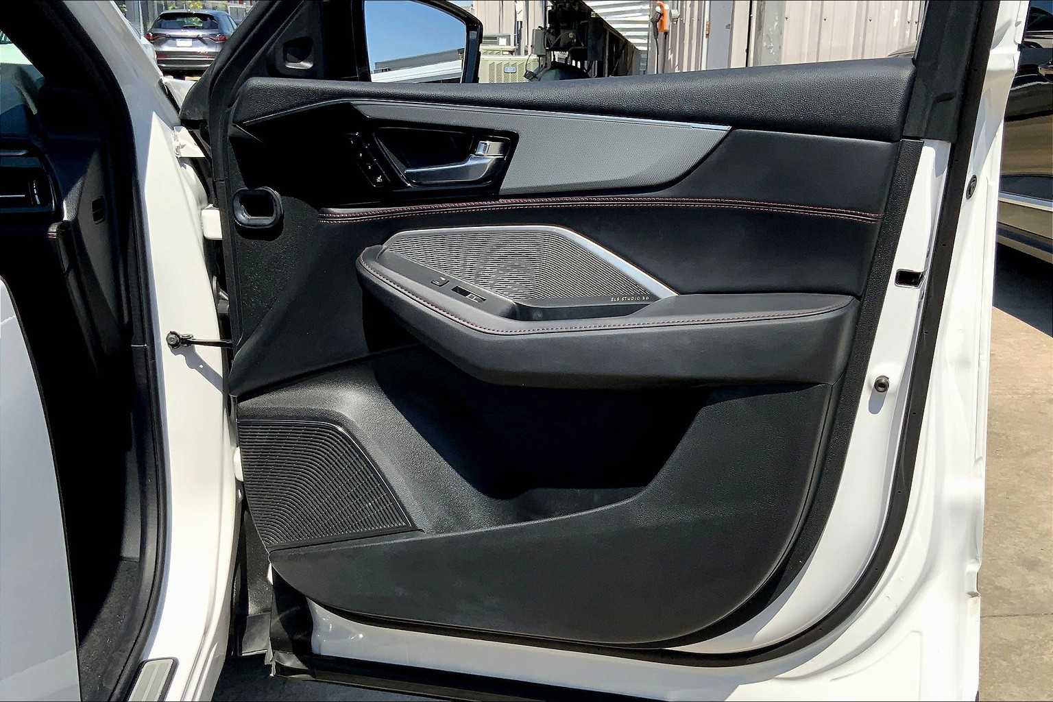 2024 Acura MDX SH-AWD A-Spec photo 18