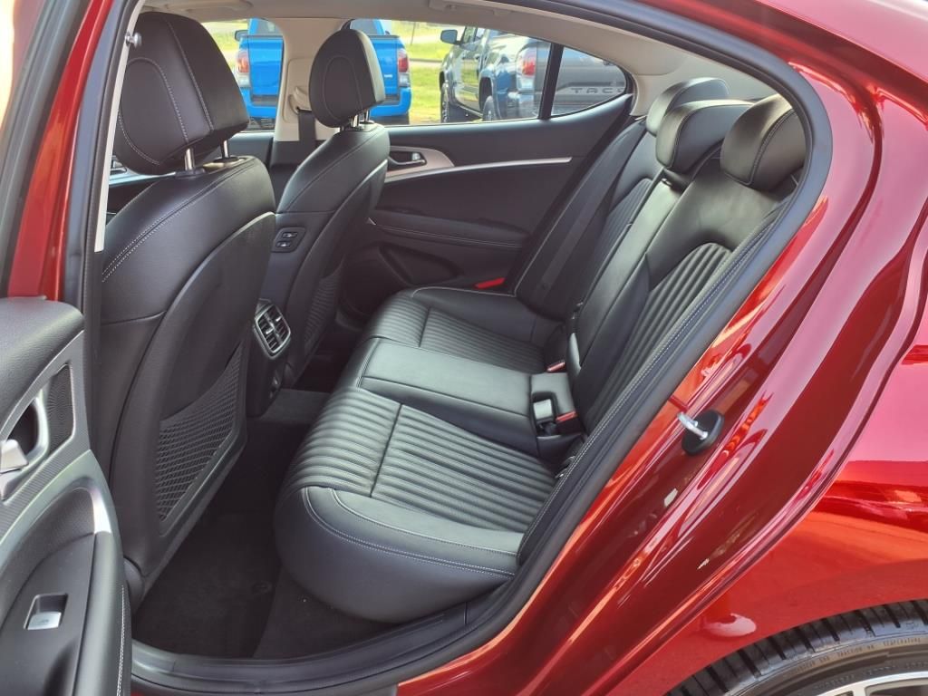 2022 Genesis G70 2.0T photo 11