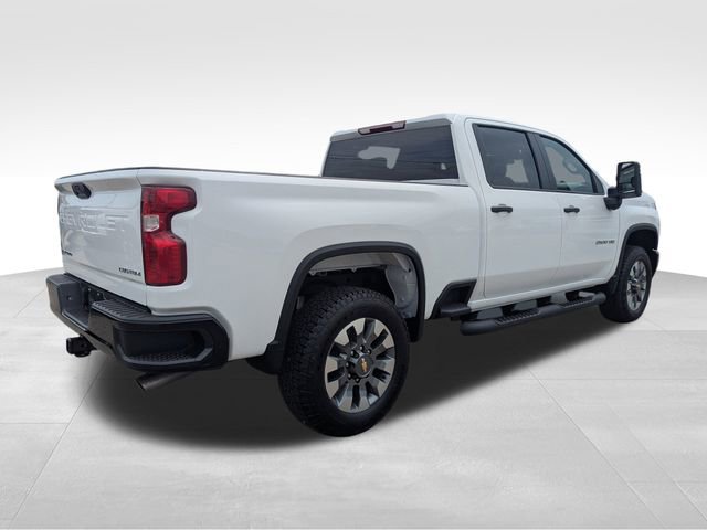 2025 Chevrolet Silverado 2500HD Custom photo 3