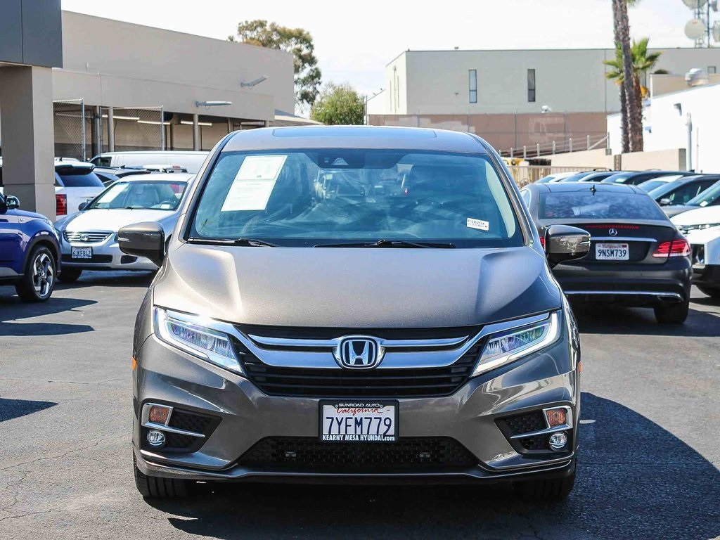 2018 Honda Odyssey Elite photo 2