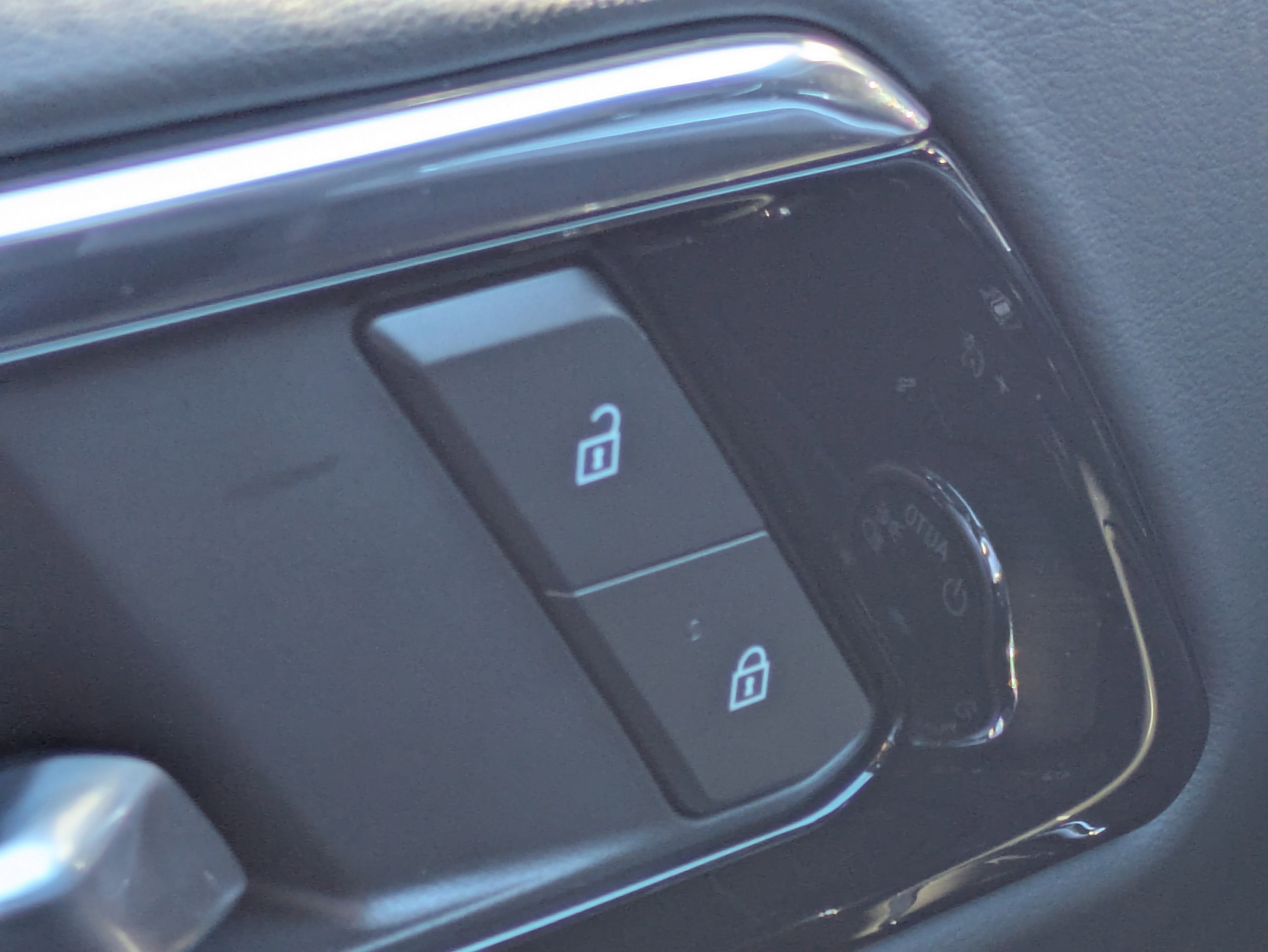 2026 Chevrolet Suburban LS photo 4