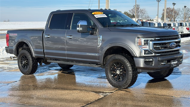 2022 Ford F-250 Super Duty Platinum's photo
