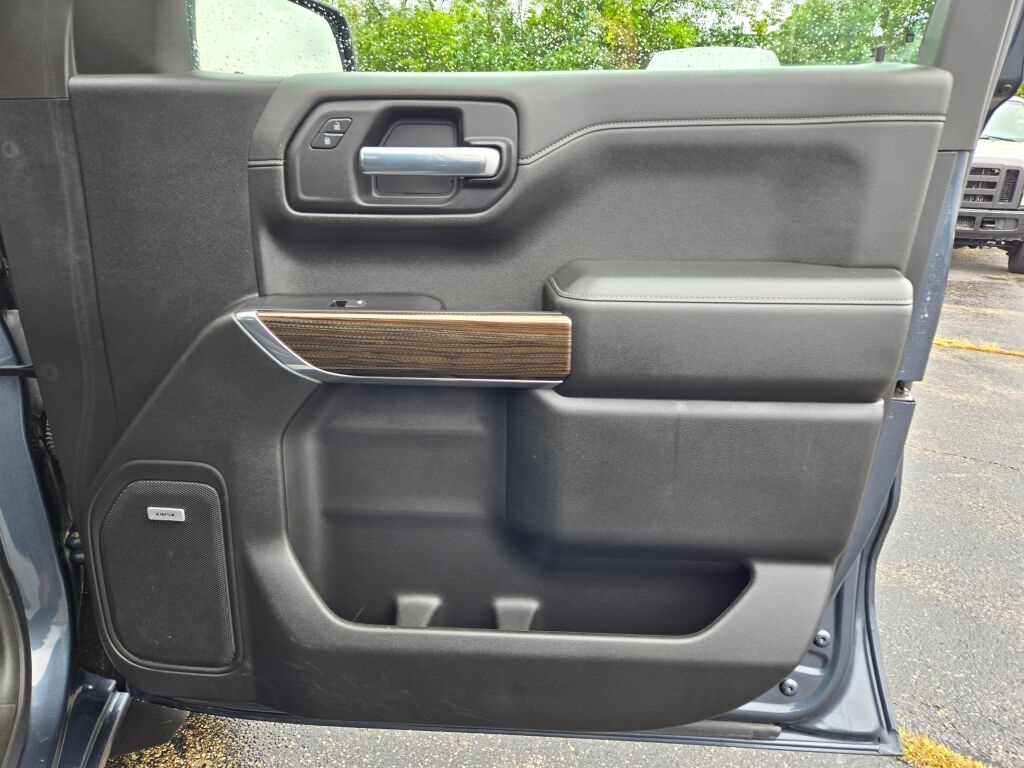 2021 Chevrolet Silverado 1500 RST photo 4