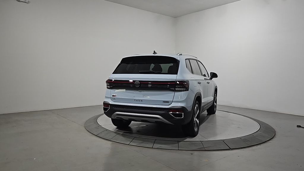 2025 Volkswagen Taos SEL photo 3