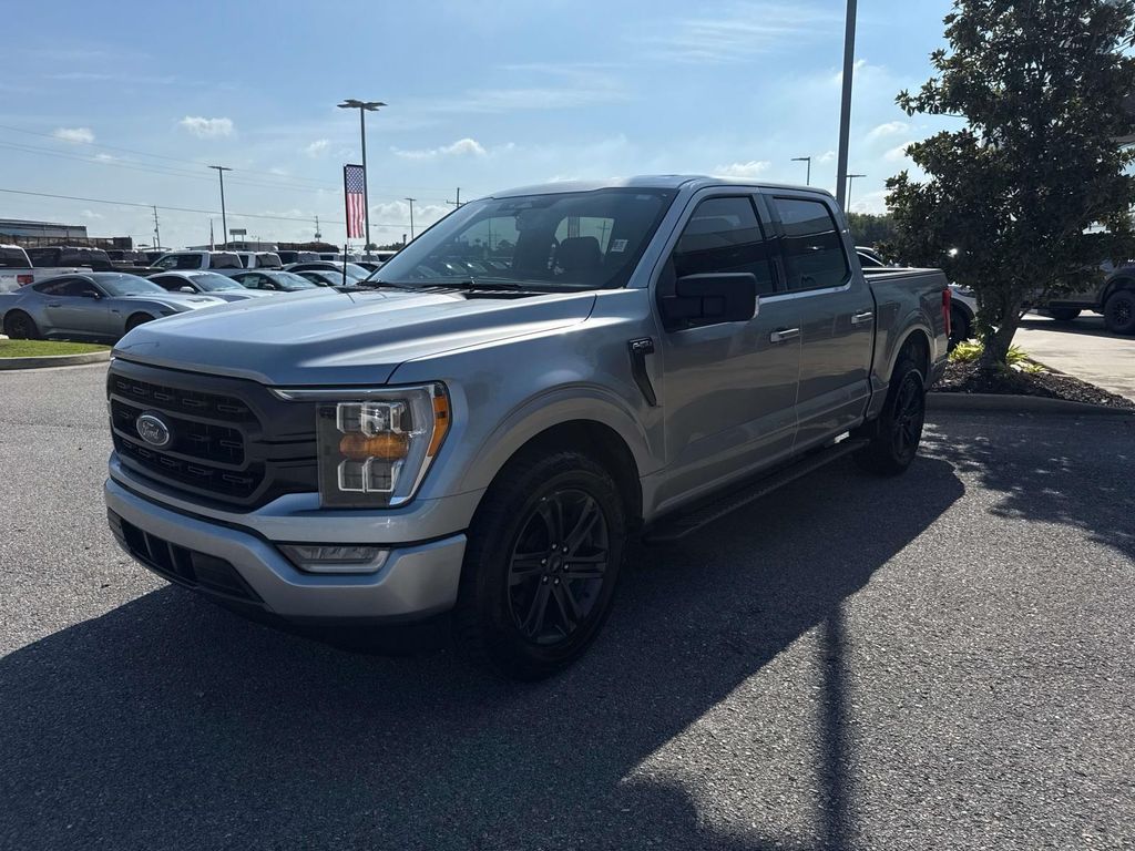 2021 Ford F-150 XLT photo 3
