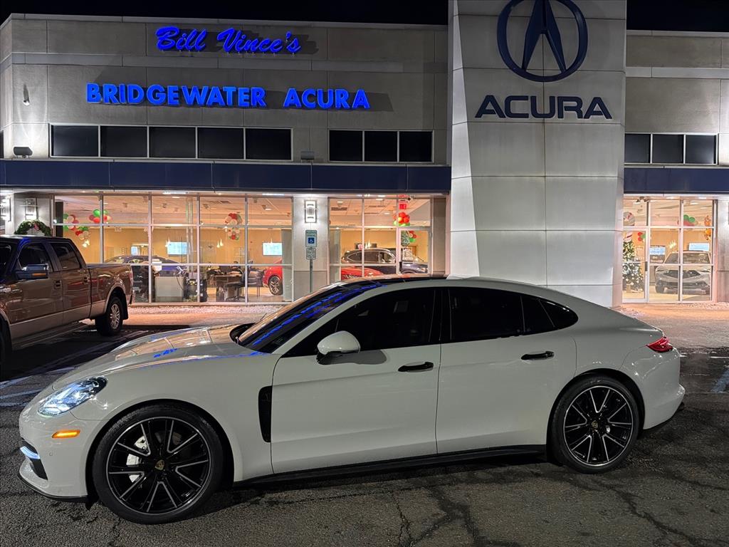 2018 Porsche Panamera 4S's photo