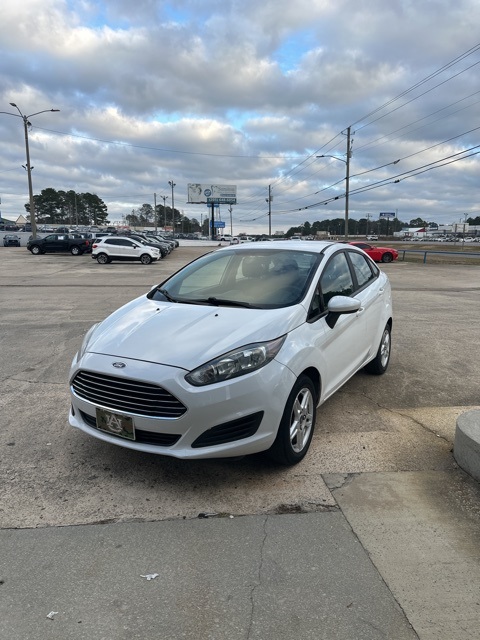 2018 Ford Fiesta SE's photo